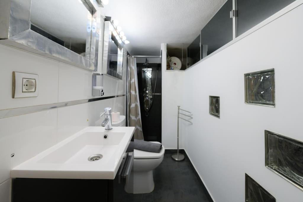 Ferienwohnung Encantador Apartamento Temporal Centrico Con Patio Privado Mpe51 Madrid Exterior foto