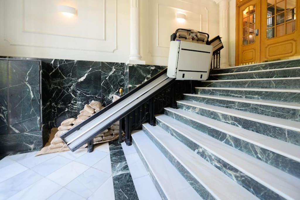 Ferienwohnung Encantador Apartamento Temporal Centrico Con Patio Privado Mpe51 Madrid Exterior foto